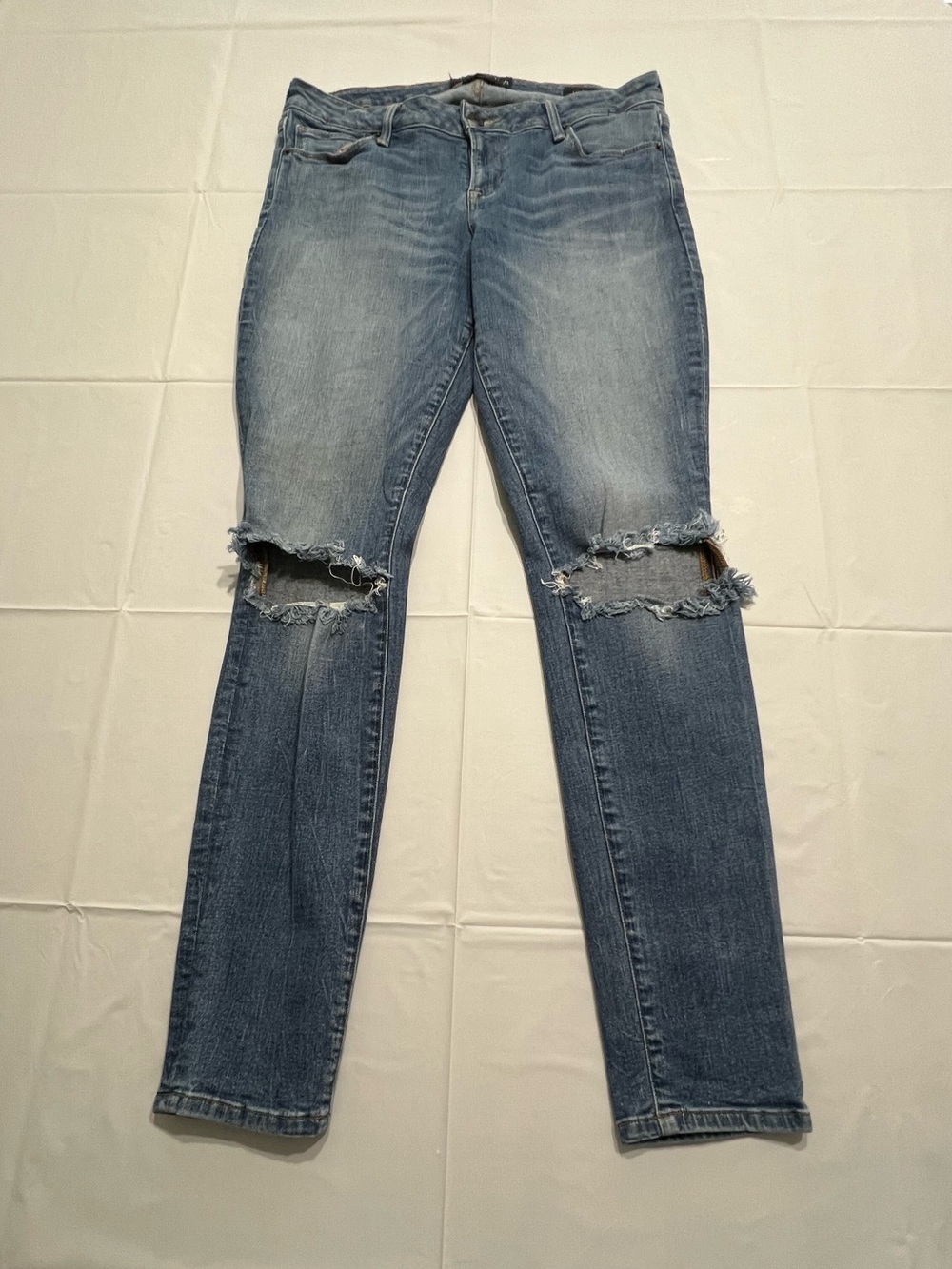 Lucky Brand Jeans Lolita Skinny Mid Rise Distressed Med Wash Denim Size 8/29R